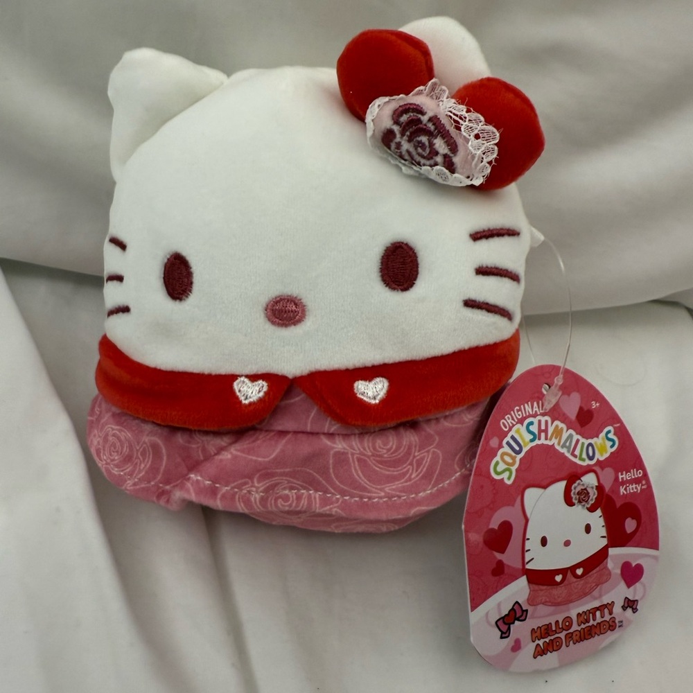 NEW Squishmallows 5” Inch Valentine’s Day Hello Kitty With Rose Bow Dress Hearts